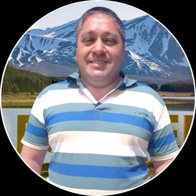 Ex Soldado Voluntario del Batallón de Ingenieros mecanizado 9 Río Mayo- Chubut (1997-2000).
Auxiliar de educación desde 28/03/2005