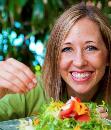 Executive Chef of Everything Farm to Table. Mom & wife, nature lover, school garden lady, slow food, restauranteur.