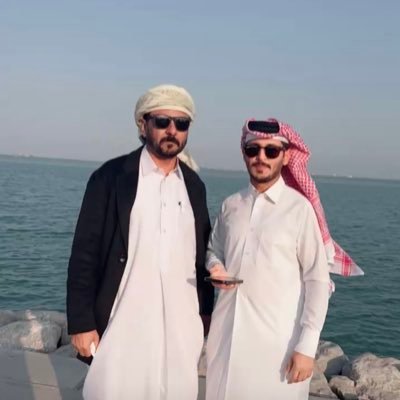 شيخ قبلي و حفيد الأمير منصر بن حسين بن قملاء والأمير عبدالله مشاري أمراء وقادة في الدولة السعودية الاولى والثانية حلفاء (ملوك العرب )(حفيد من ماتو وتاريخهم حي )