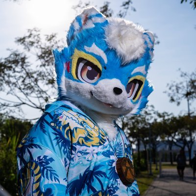 夜深狼LANWolf(萌新小鹹魚)✈️UTFGさんのプロフィール画像