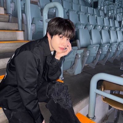 sugaringzung219's profile picture. 🌸