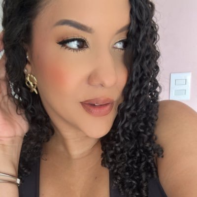 silara_candido's profile picture. ♍️🍻✈️📚💜