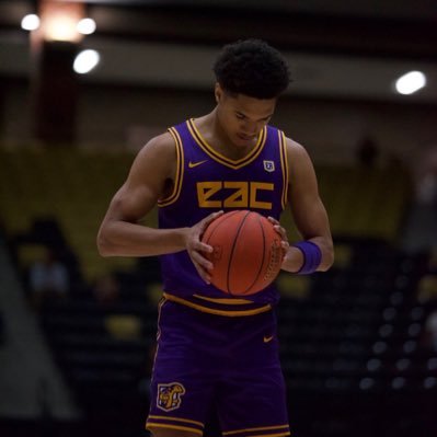 Eastern Arizona MBB @ea_mbb 6’4 combo guard || Cell 206-765-9590