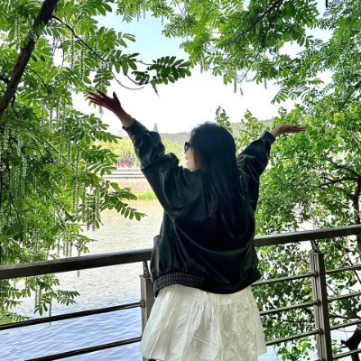 drrcky's profile picture. Serenity, elegance, and a bouquet of endless beauty 🌸✨