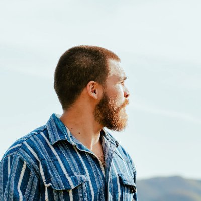 I ghostwrite educational email courses for holistic wellness brands. Master NLP Practitioner (500+ hours), 300+ served.