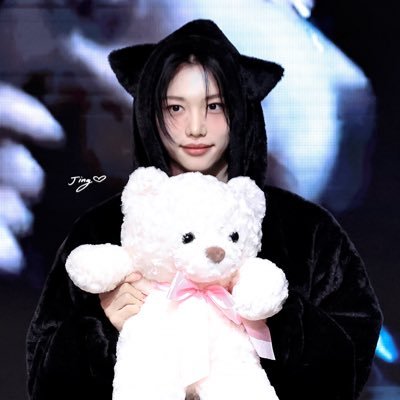 nicholecel's profile picture. 26- she/her please be nice to me or i’ll cry