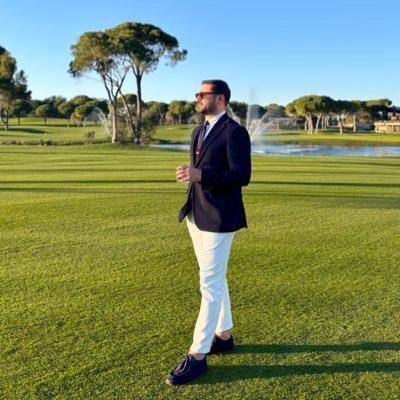 Apollon3401's profile picture. BJK GK 58654 / Sapyoseksüel / Antik Kent Gezgini / Sinefili / Müşkülpesent / 📸 / 📚 / 🥃 / 🎭