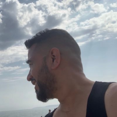 Mukul_Hira's profile picture. Simplicity is the key to happiness.