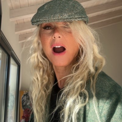 RosaTurkita's profile picture. Lo bello es difícil... ♥ Emilio Lledò. RR. PP. / Fotógrafa