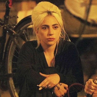 myredlipsticks's profile picture. midnights era ౨ৎ ˖ ࣪⊹ 🎧