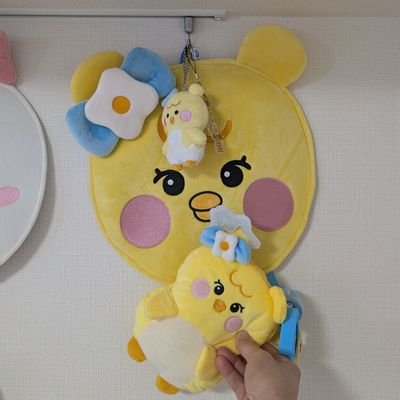 NBoxpush's profile picture. 家族でWithU🌈父（アカ主）はリオペン🐣母はマヤペン🦢子ども（2歳）は強制リオペン🐣です🥥🌴でも結局はNiziU全員ペン🙌WithUからのフォローは基本100%フォロバします🤗
ちなみにアカ主は筋トレ好き🔥