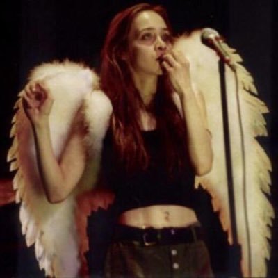 onbeing_ill's profile picture. disabled dyke poet tearing at the yellow wallpaper • me/cfs et al. 🇵🇸