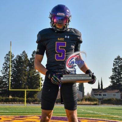 Son Of Christ TRUE FRESHMAN WIDE RECEIVER @San Jose City College 6’0 180 4.62 40 austinprice0507@gmail.com 669-296-3085
