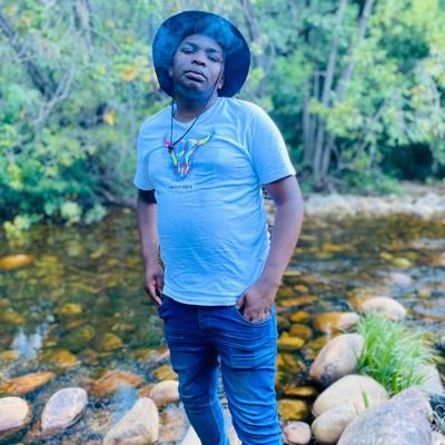 Punter.
Kaizer chiefs fan🏆
Manchester United 🔥⚽
real Madrid ⚽