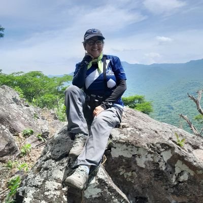 La vida solo puede ser contada a versos. emprendedora de @mandadosenbici1,