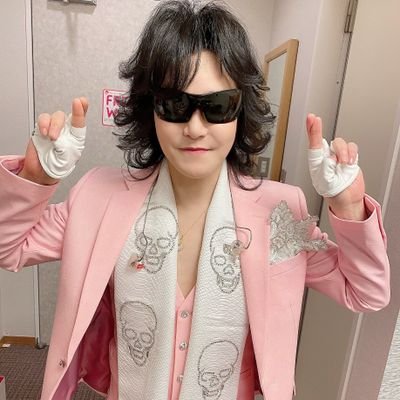 Toshl384's profile picture. Musician/band 🎧🎤🌹
