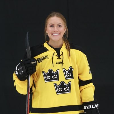 grace89492682's profile picture. gustavus women’s hockey #16
