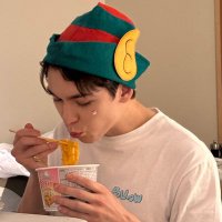 e | manifesting to see svt (@eunth8) 's Twitter Profile