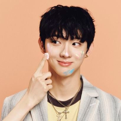 metyulino_na's profile picture. ✨multistan✨ but mainly zb1, cye, evnne, twice, izna, shinee AND OFC the little mix girlies👑