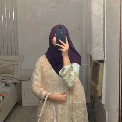 farkhandaimran's profile picture. کہاں نایاب لکھتا ہوں کہاں شفاف لکھتا ہوں 
میرا وجود مٹی ہے میں خود کو خاک لکھتا ہوں