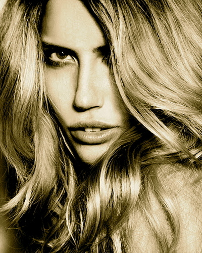 **Instagram marthagraeff Stylist/buyer/fashion slave! Music lover/food freak/world traveler***