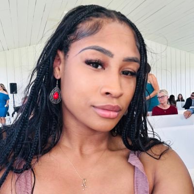 Zuri Smith athlete profile head shot