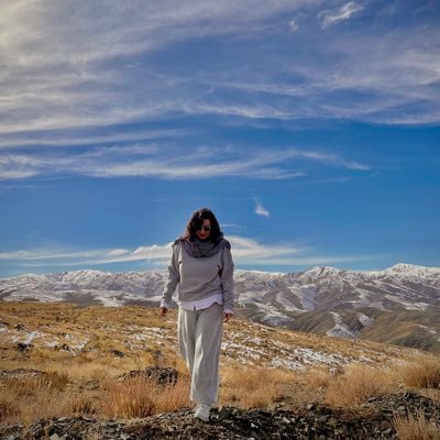 luciiiia81's profile picture. در انــدرونِ منِ خسته دل نـدانـم کـیـسـت / که من خموشم و او در فغان و در غوغاست.
