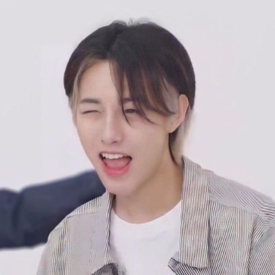 ayouraa_Z's profile picture. วันนี้เต็มที่ พรุ่งนี้เต็มอิ่ม หมายถึงนอนทั้งหมด