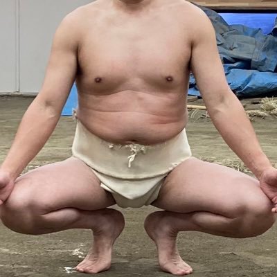 相撲できる人募集。フォロワーさんと怪我しない程度で、月2回程度やってます。 次回は10月11日土曜日と25日土曜日にやります。あと、11月1日土曜日は関西でやる予定。ポストの内容は、お誘いと毎回の相撲の様子😉興味ある•参加出来る方は是非!初心者歓迎!廻し貸せます。
