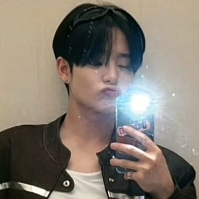 yuzuyuzu314's profile picture. 初めまして🙌🏻💕ジフンペン🚺です🫶買取や交換などたくさん語れるトゥメさん仲良くしてくれたら嬉しいです😻他にもInstagramもやってるので繋がってくれると嬉しいです🤝🏻 ̖́-Instagram「@yuzu3141228」で検索してみてくださいꉂ📢