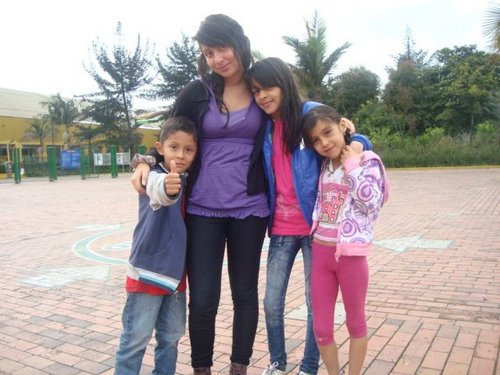 alexalarconh's profile picture. Rolo,con muchas ganas de vivir y con dos hijas hermosas, siempre agradeciéndole a DIOS por todas las bendiciones brindadas