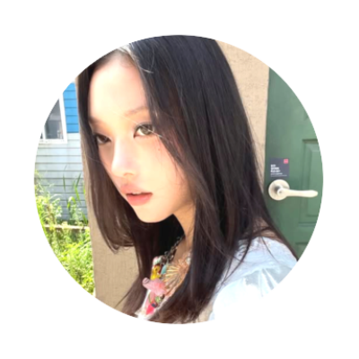 Business ft. Art ╱ ( who scratching the adorable pattern, 全員のプロフィールに ) & crafting many works on her canvas, 想像を現実にする!
