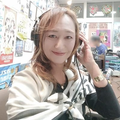 男は降りました✨ホル注✨
地方FMレギュラー出演中📻
トランスジェンダーモデル👩🦰
美容家✂
婚活カウンセラー💍
心理カウンセラー
行動心理士
#性同一性障害 #ニューハーフ #トランスジェンダー
@p_o_n2022
🔗https://t.co/6AJeeYBBJ5