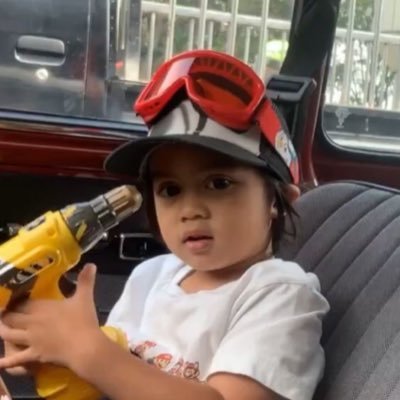 eyyowsup's profile picture. i love everyone