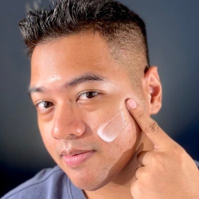 25 | Skincare Junkie | Oily Acne-Prone | Skin Concern: Acne, PIH, PIE | Big fan of Retinol, BHA, & Vitamin C! | Email/DM for collab. (skincarian@gmail.com)
