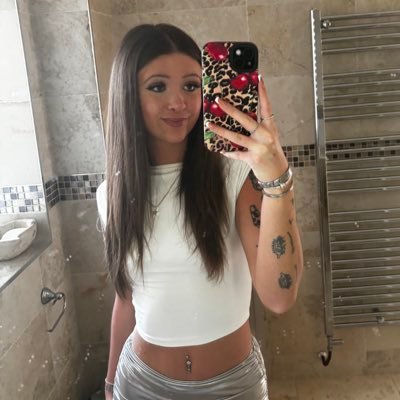 karys_mcintyre's profile picture. ❤️‍🔥🪩🦋🍒🥂