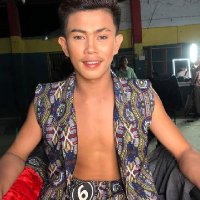 wacky (@lim24384) 's Twitter Profile