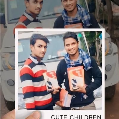 Avinash13274021's profile picture. ,,मैं अपराधी जन्म का नख सिख भरे विकार
 तुम दाता दुख भंजन मेरी करो सम्हार,,,,🙏🤲✨🌿