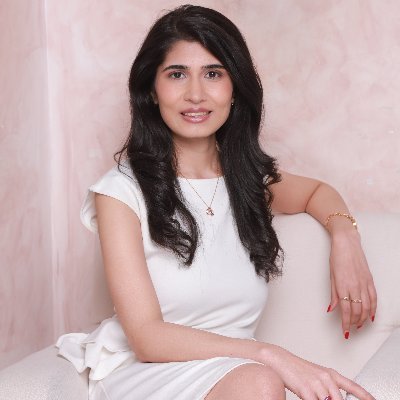 City Lawyer. Founder of Peoplenovate Podcast. Writer. Multipassionate. In love with all things nature. What is wrong with asking questions?