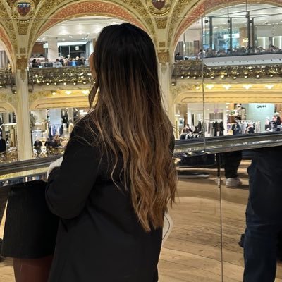 15_ninoush's profile picture. 