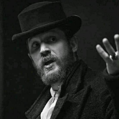 AmirEsmat467404's profile picture. 