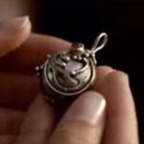 ElenasvervainNL's profile picture. The most BAMF piece of jewellery you'll ever meet :p --- Twin Flame: @lapislazuliboo