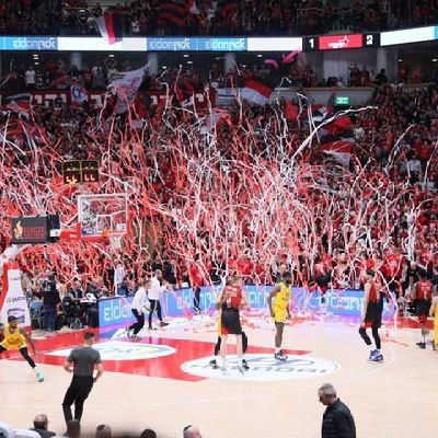 Zelisussman's profile picture. רק הפועל 🖤❤️