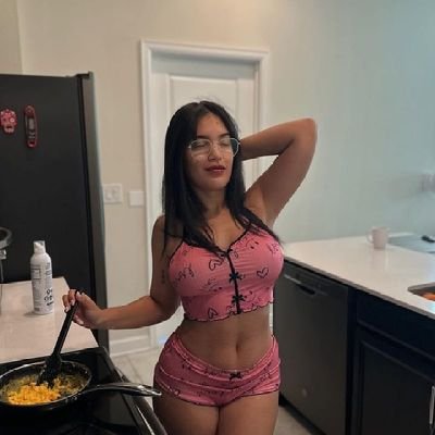 QueenQueen39274's profile picture. 