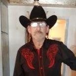 I'm 60 6 ft1 1/2 tall at 177 lbs and a country Boy