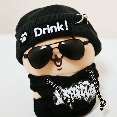 YumeKitty0's profile picture. My soul dissapeared into the world of dreams🐀🌙