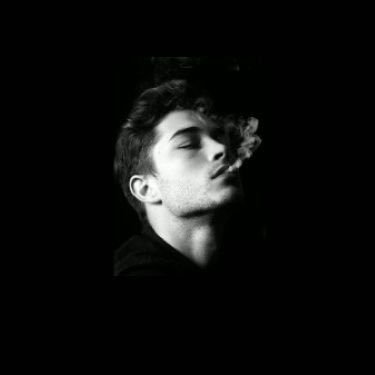 kx_204's profile picture. 