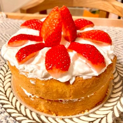 ruroi001's profile picture. アカウント分けていないのでいろんなジャンル呟きますが気にされない方は、よろしくお願いします。 #Twingo3 #α7iii #Sigma #dp0Quattro #dp2merrill #dp3merrill #アルトネリコ #アトリエシリーズ #学マス $NYAN