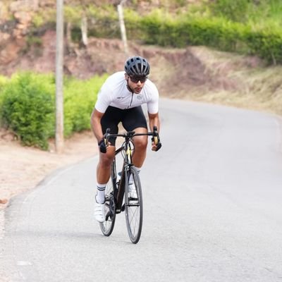 EduDuarteOrozco's profile picture. Abogado. Asesor jurídico. Esp. Derecho Público.  Esp. Gestión Pública.  
En los ratos libres ciclista recreativo, y runner rodillon 🚴🏽‍♂️ 🏃🏽‍♂️