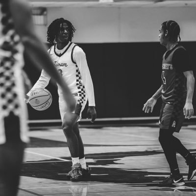 PG || c/o 2025 | @HiramHoops | Email: javon.leonard7@gmail.com | 404-314-6338